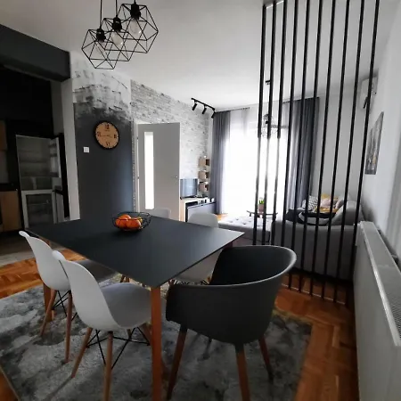 Apartment Alex Industry *