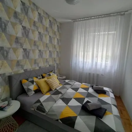 Alex Industry Apartment